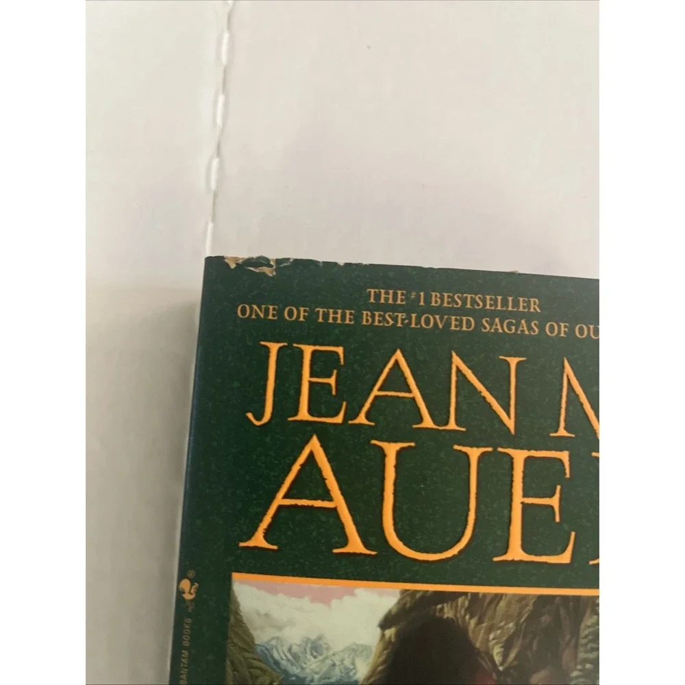 Earth's Children Series 1-2, 4 paperbacks by Jean M. Auel - Clan, Valley ,Plains
